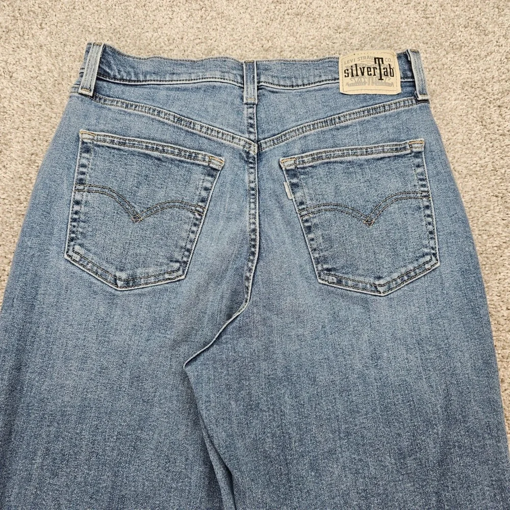 Levi's Silver Tab Mom‎ Jean Medium Wash Straight Leg Casual Denim Pants Size 31